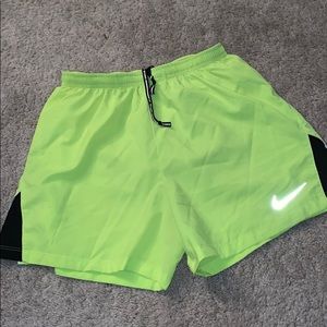 NIKE RUNNING SHORTS